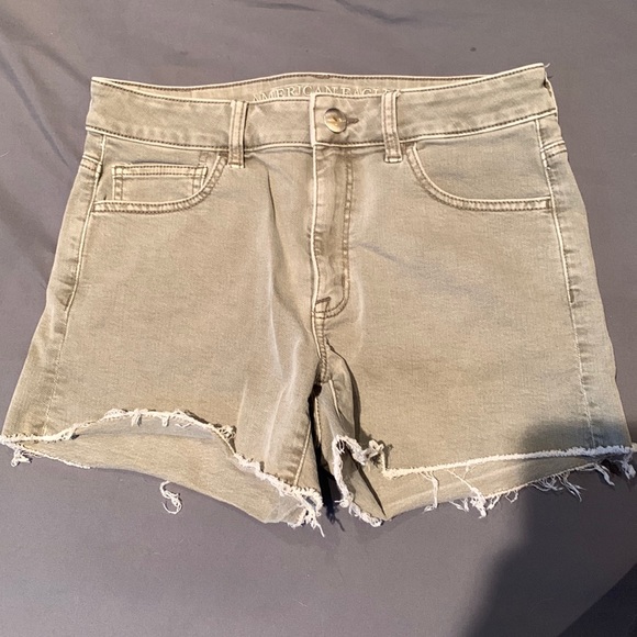 Womens AEO Super Super Stretch Hi-Rise Shortie in Olive Green. - Picture 1 of 5